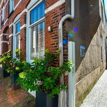 Het Zomerhuis Family *