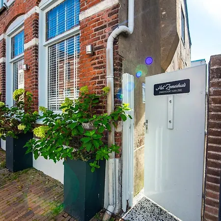 Het Zomerhuis Family زاندفورت