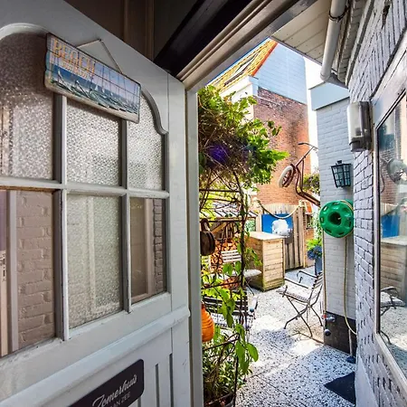 Het Zomerhuis Family