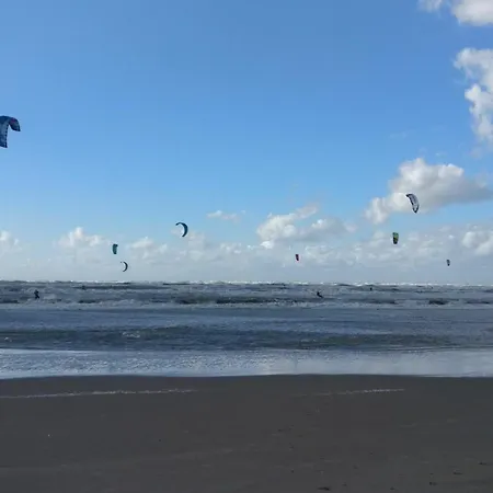 Het Zomerhuis Family Apartmán